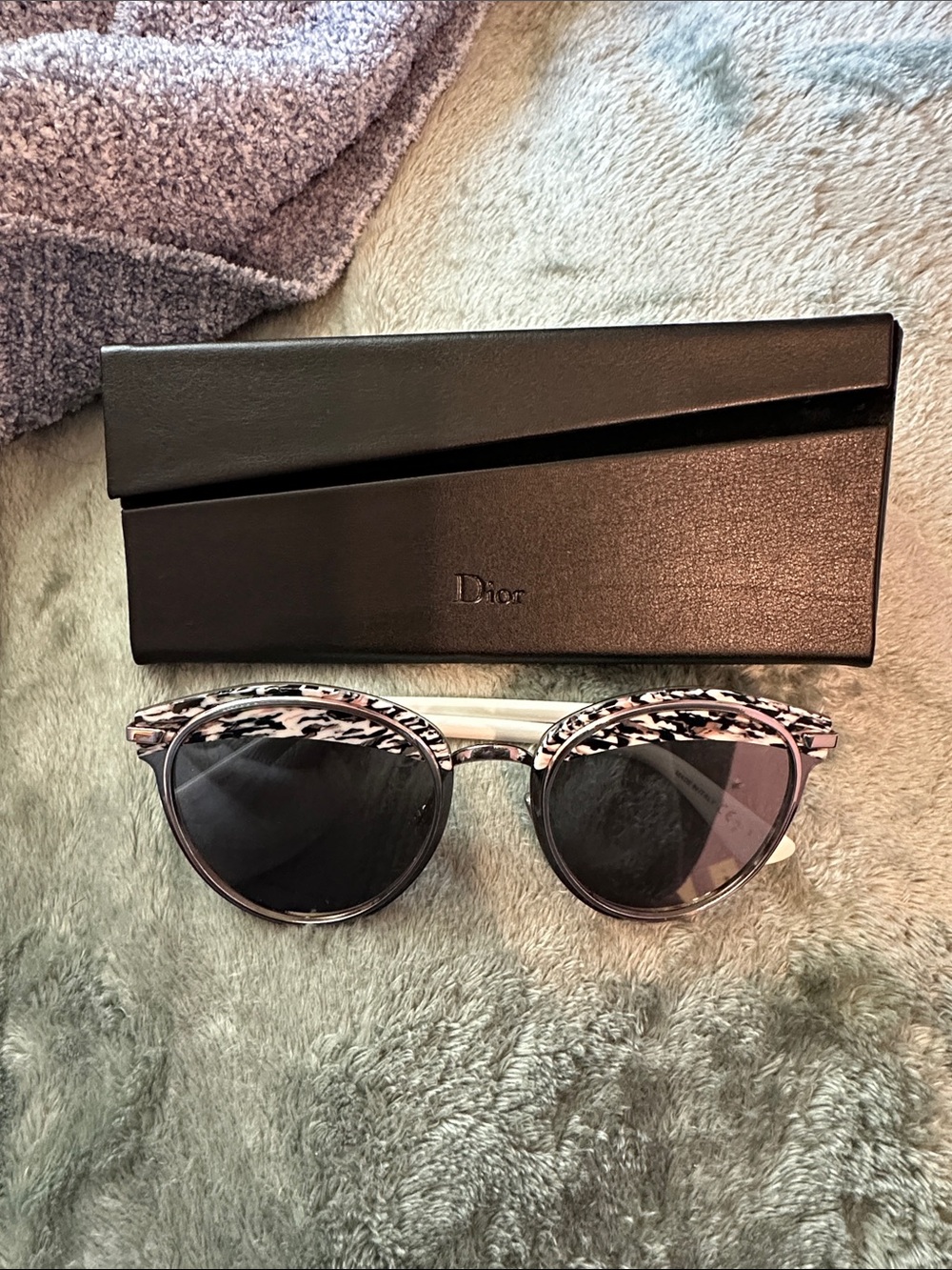 Dior Offset Women's Sunglasses in Black and Cream Tortoiseshell